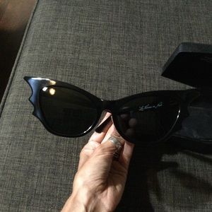 Le Femme Noir Vamp Sunglasses